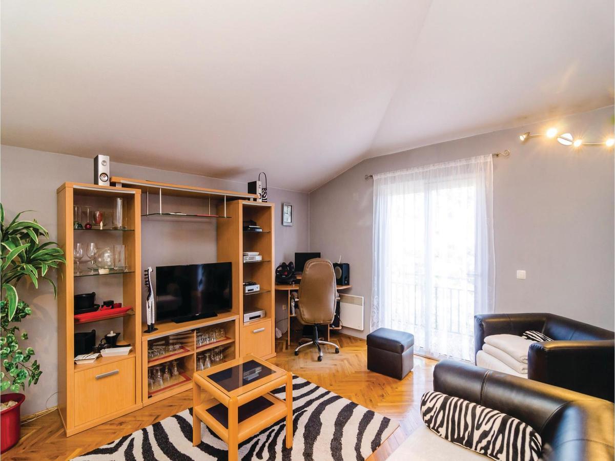 Three-Bedroom Apartment In Ploce โพลเช ภายนอก รูปภาพ